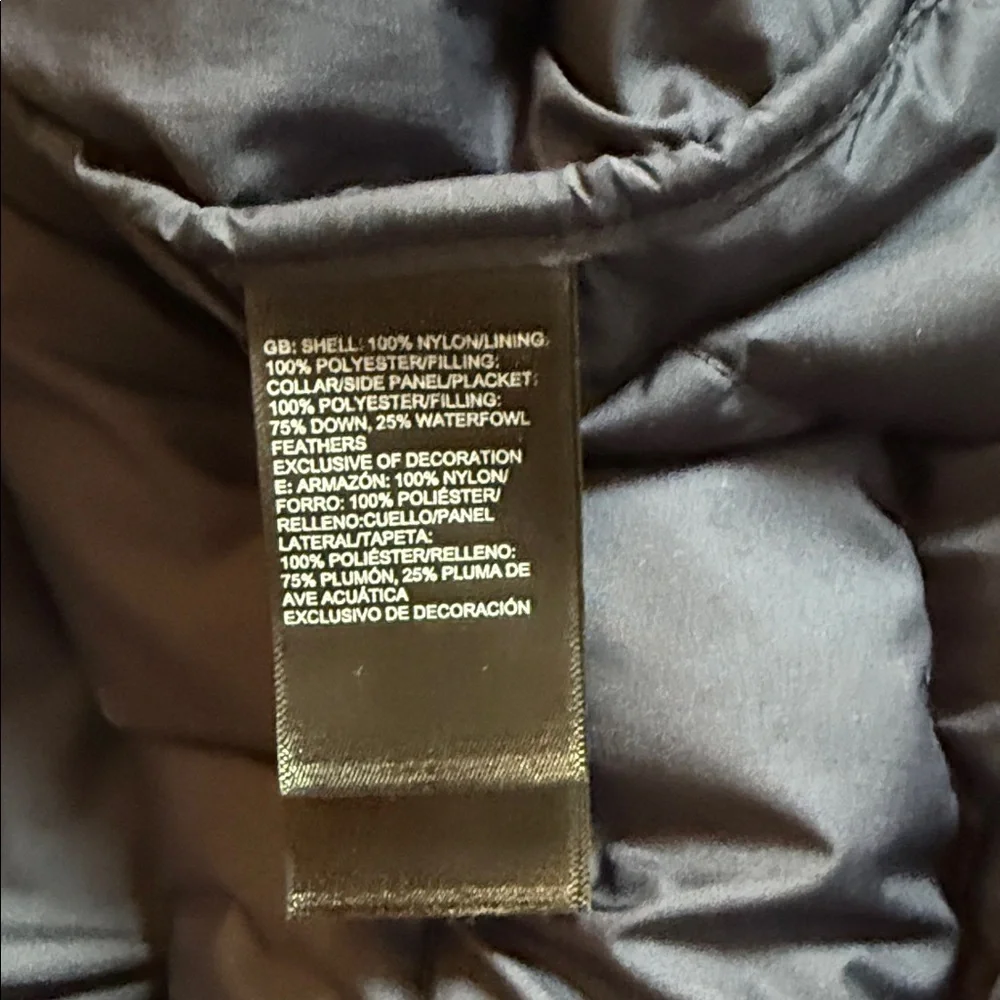 The North Face Women's Navy Quilted Vest - Picture 5 of 5